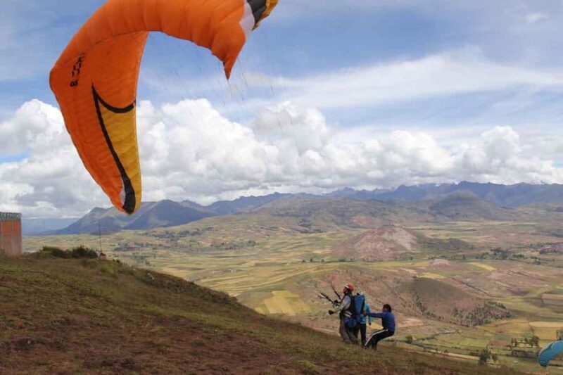 Paragliding in Sacred Valley Cusco - The Details of the Experience