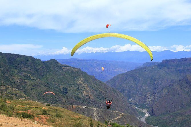 Paragliding in the grand canyon of chicamocha - Paragliding in the Grand Canyon of Chicamocha: An Unforgettable Flight