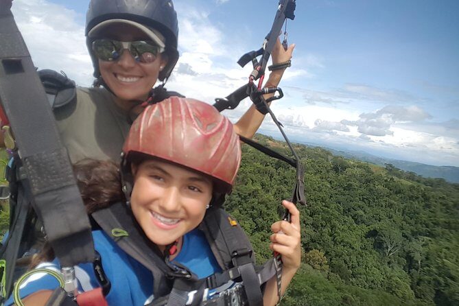 Paragliding tandem flight 1.500 ft & up - What to Expect on Your Flight