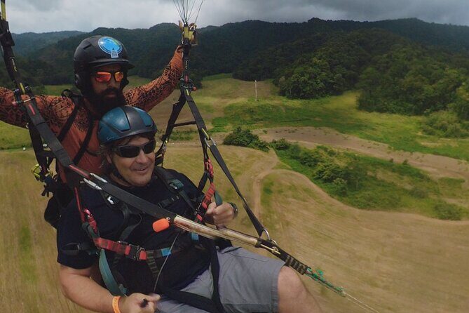 Paragliding tandem flight 1.500 ft & up - Practical Tips for Your Paragliding Adventure