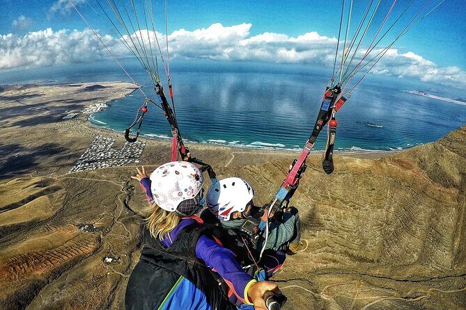 Paragliding tandem flight Classic - The Real Deal: What You Can Expect on Your Paragliding Flight