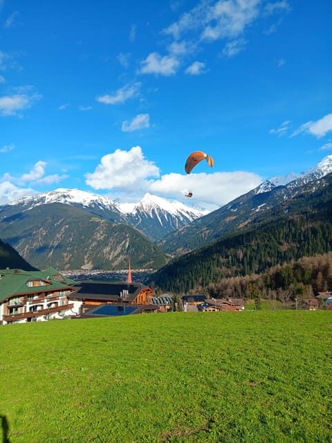 Paragliding Tandem Flight - Is This Tour Right for You?