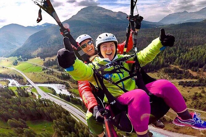 Paragliding Tandem Flights in Engadin - A Thrilling Adventure in the Swiss Alps