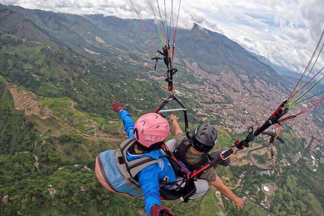 Parapente Paragliding in Medellín BlueSky. - Is This Tour for You?