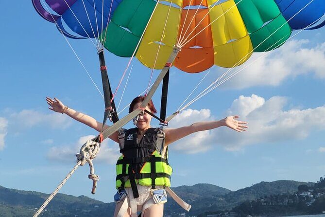 Parasailing High Above The Beautiful Patong Bay - What to Expect from Your Parasailing Experience