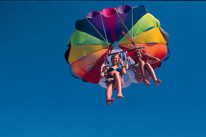 Parasailing In Malta - Parasailing in Malta: A Thrilling Bird’s Eye View of the Island Paradise