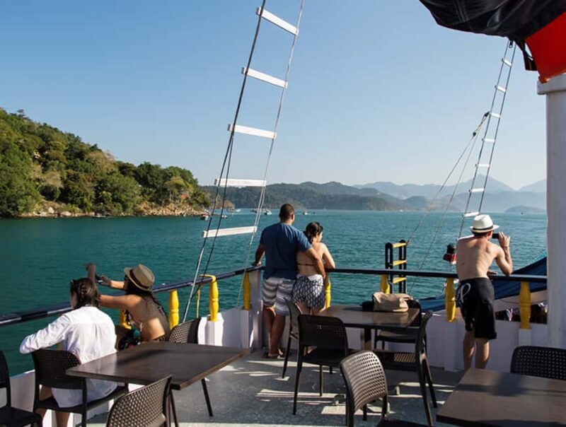 Paraty Bay: Islands & Beaches Boat Tour with Snorkeling - Key Points