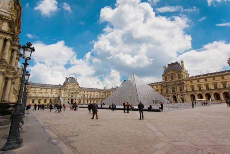 Paris: 2-Hour Guided Tour Through the Louvre - A Closer Look at the Experience