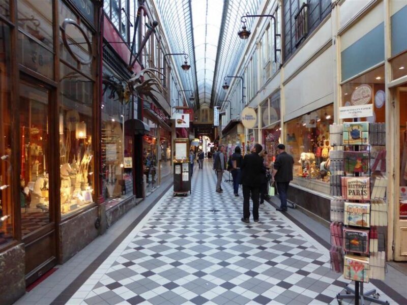 Paris: 2-Hour Passages Private City Tour in German - Authentic Experiences and Real Reviews