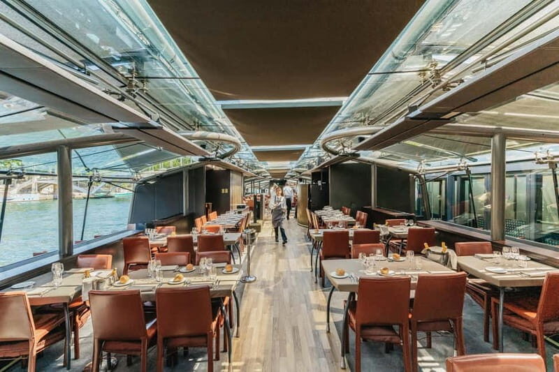 Paris: 2-Hour River Seine Lunch Cruise with 3-course-menu - Comfort and Atmosphere