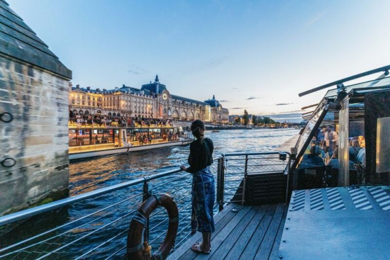 Paris: 3-Course-Dinner Cruise on the Seine with live music - A Detailed Look at the Experience