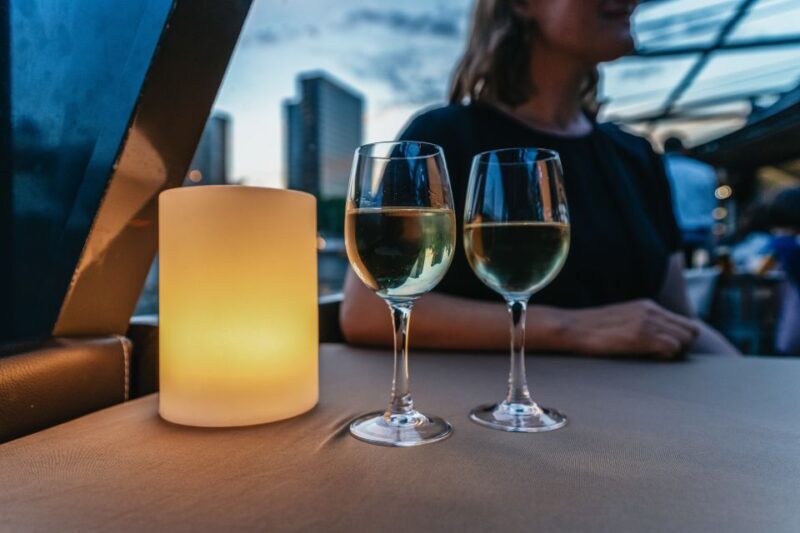 Paris: 3-Course-Dinner Cruise on the Seine with live music - Final Thoughts