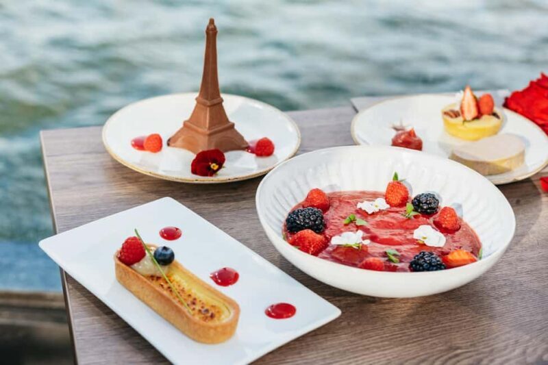 Paris : 3-Course Gourmet Dinner Cruise on Seine River - The Experience – Authenticity and Authenticity