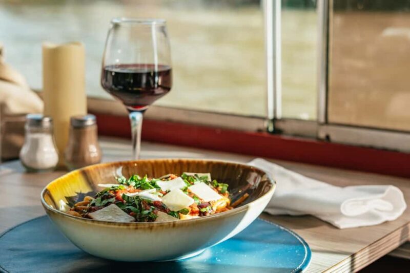Paris: 3-Course Italian Meal Seine Cruise - FAQ