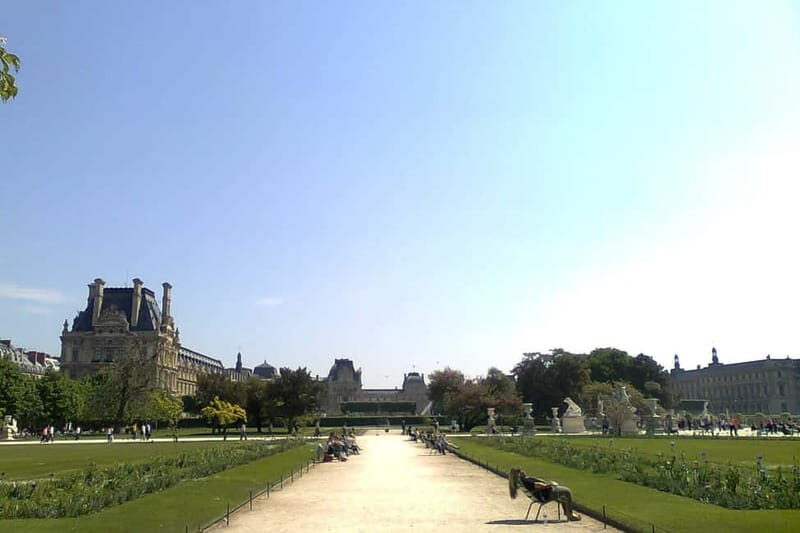 Paris - 6-Hour Private Guided Walking Tour of the City - Exploring Paris in 6 Hours: A Private Guided Walking Tour