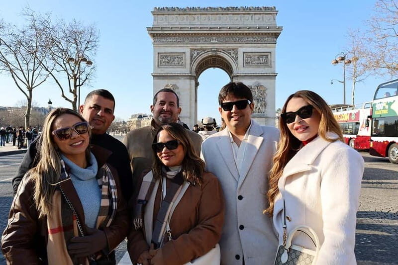 Paris: 6 hours PRIVATE tour in a van - photoshoot included - Key Points