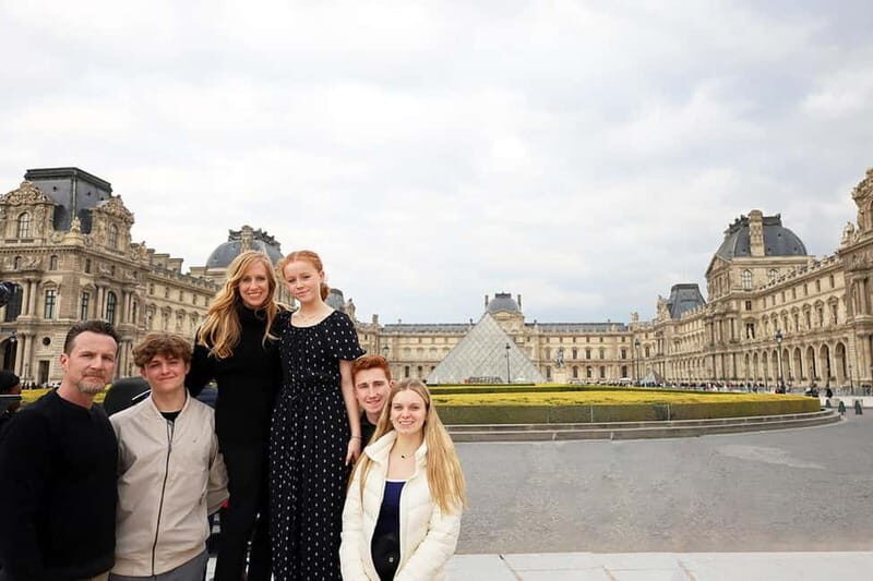 Paris: 6 hours PRIVATE tour in a van - photoshoot included - An In-Depth Look at the 6-Hour Private Paris Tour