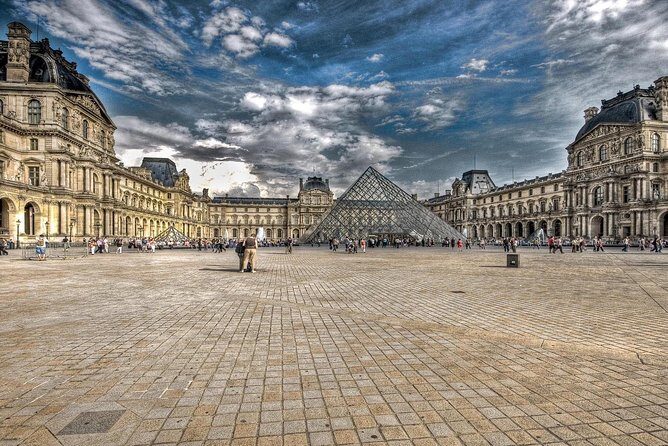 Paris Airport Transfer: Paris Airport CDG to Paris by Luxury Van - Who Will Love This Service?