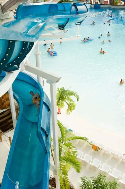 Paris: Aquaboulevard Water Park Entrance Ticket - Location and Accessibility