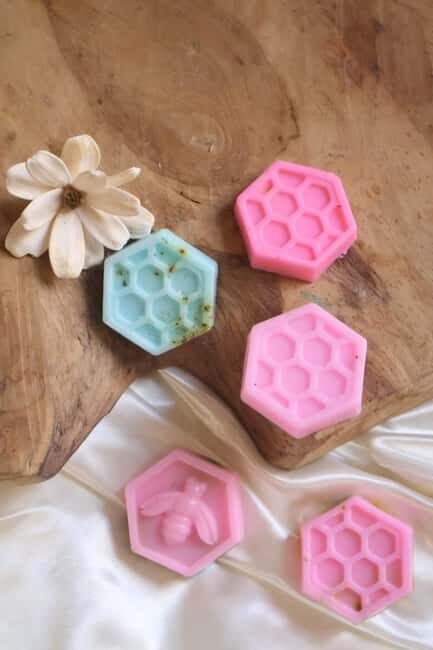 Paris: Botanical handmade soap workshop (Melt and pour soap) - FAQ