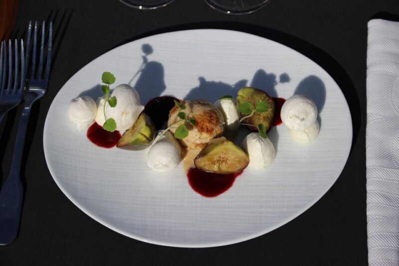 Paris: Bustronome Gourmet Dinner Tour - The Setting: A Moving Parisian Restaurant