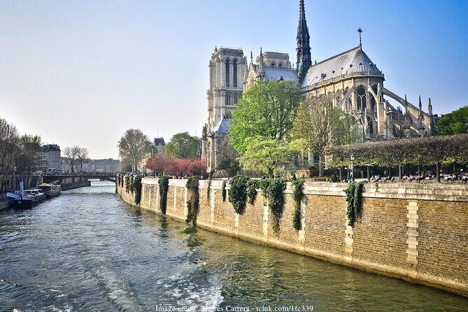 Paris by Night 2-hour Private Tour with Scenic Seine River Cruise - Analyzing the Price and Experience Value