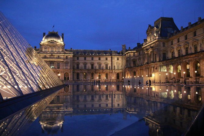 Paris By Night with Seine River Cruise and Roundtrip Luxury Transportation - Who Should Book This Tour?