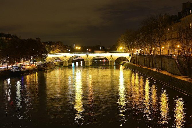 Paris By Night with Seine River Cruise and Roundtrip Luxury Transportation - Detailed Breakdown of the Itinerary