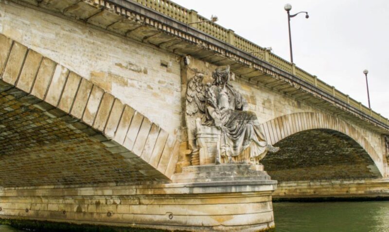 Paris: Catacombs, Audio Guide, and River Cruise Option - Key Points