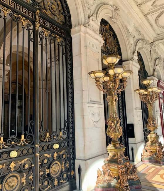 Paris: Centre City Walking Tour - Key Points