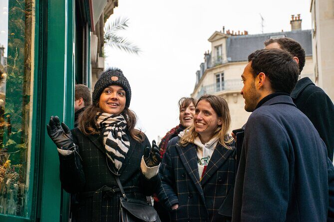 Paris Christmas Lights Small Group Walking Tour with Local Guide - Key Points