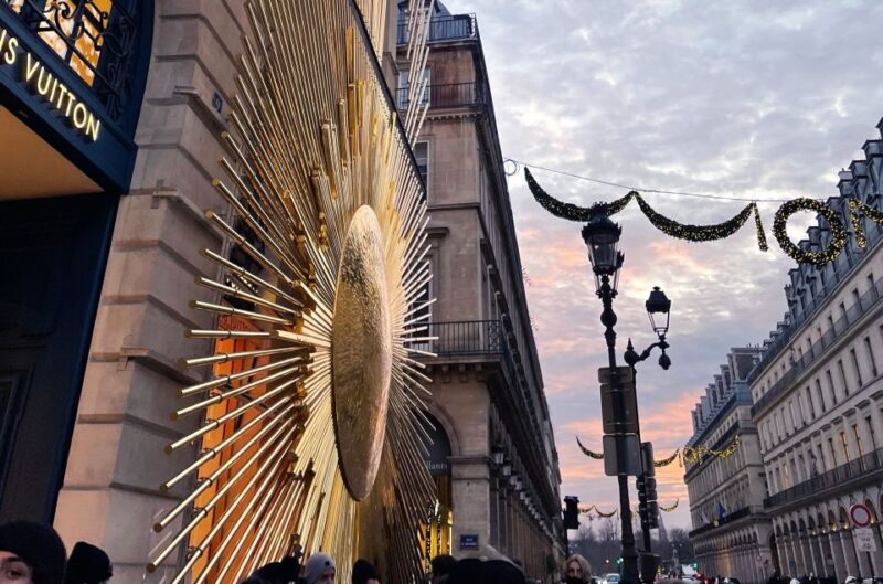 Paris Christmas Lights Walking Tour with Local Guide - Itinerary Breakdown