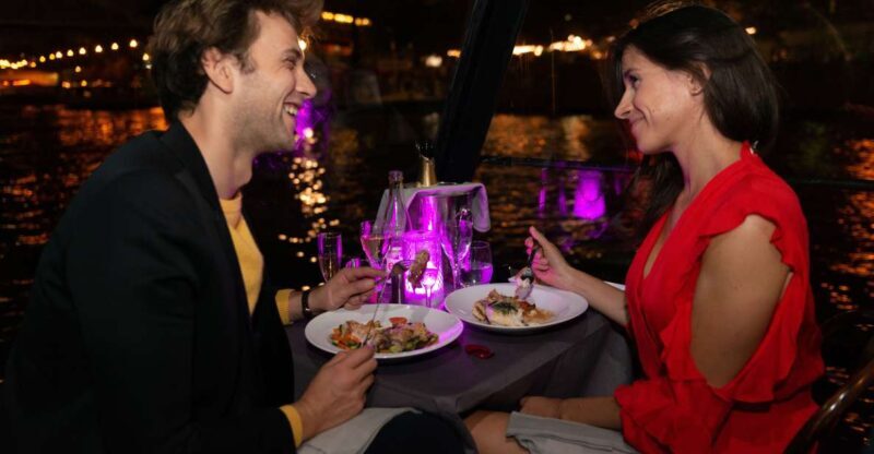 Paris: Christmas & New Year Lunch or Dinner Cruise - Frequently Asked Questions