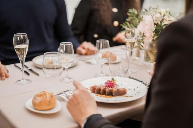 Paris : Christmas Special Lunch Cruise on the Seine River - Authentic Feedback from Guests