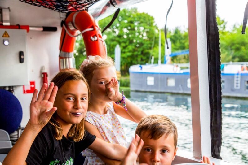 Paris: City and River Seine Tour on an Amphibious Bus - Exploring Paris on an Amphibious Bus: What You Can Expect