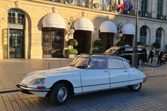 Paris City Tour 2h00 Citroën DS Vintage with Open Roof - The Sum Up