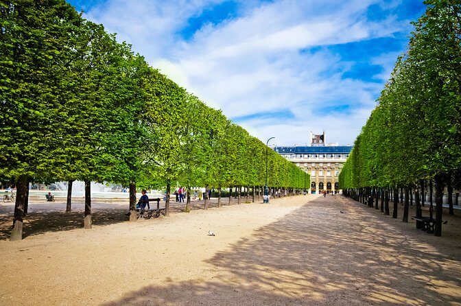 Paris City Tour by Coach with Sightseeing Seine River Cruise - Practical Considerations