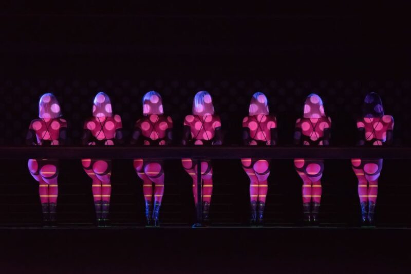 Paris: Crazy Horse Cabaret Show - A Night at the Iconic Crazy Horse in Paris
