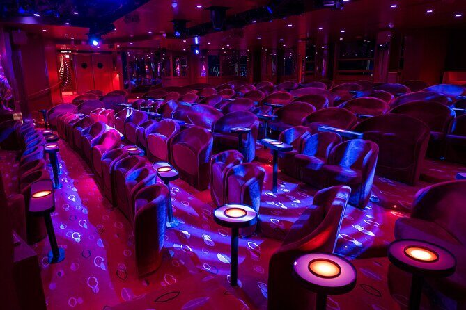 Paris Crazy Horse Cabaret Show - The Full Breakdown of the Crazy Horse Experience
