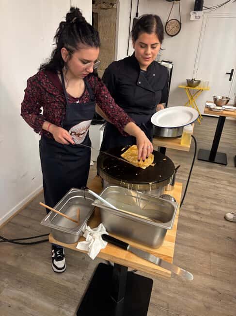 Paris: Crêpe and Galette Making Workshop with Cider - Key Points