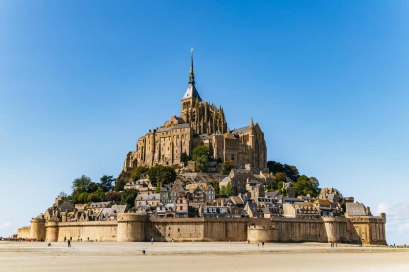 Paris: D-Day Landmarks and Mont Saint-Michel Guided Tour - A Detailed Look at the Tour Experience