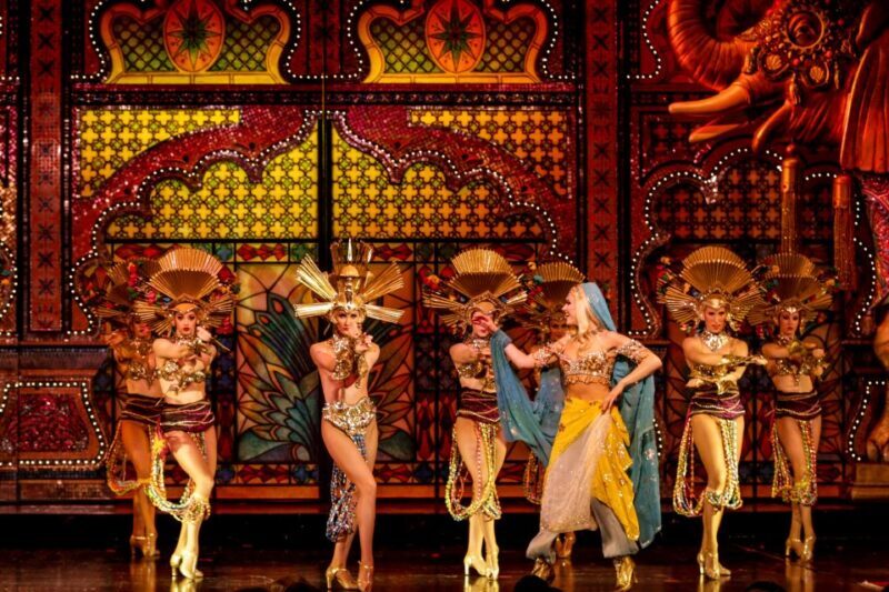 Paris: Dinner Show at the Moulin Rouge - FAQ