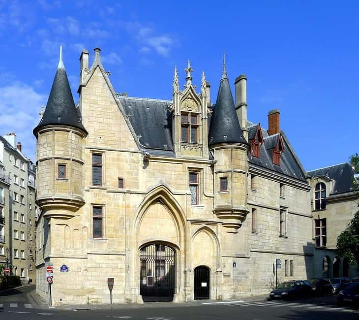 Paris: Discover the hidden architecture gems of Le Marais - Discover the Hidden Architecture Gems of Le Marais: A Detailed Review