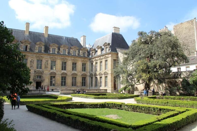 Paris: Discover the hidden architecture gems of Le Marais - Frequently Asked Questions (FAQs)