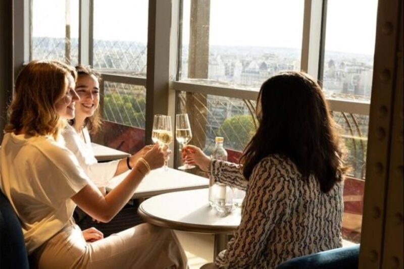 Paris: Eiffel Lunch, 2nd Floor or Summit Ticket & Cruise - Exploring the Eiffel Tower with Lunch and Seine Cruise: An In-Depth Review