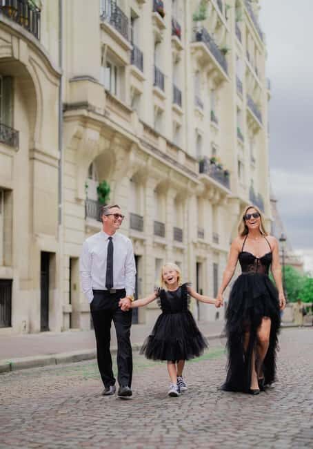 Paris: Eiffel Tower Private Photo Session - Paris: Eiffel Tower Private Photo Session — An Authentic Parisian Keepsake