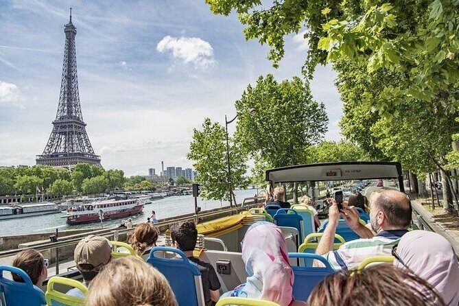Paris Eiffel Tower Second Level with 1/2/3 Days HOHO Combos - An In-Depth Look at the Experience