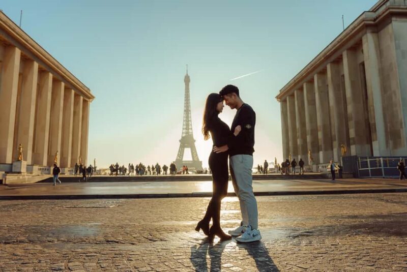 Paris: Eiffel Tower Street Photoshoot - Detailed Breakdown of the Experience