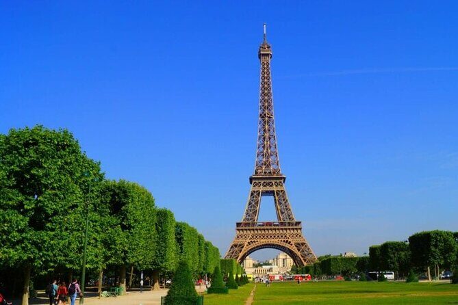 Paris: Eiffel Tower Summit Small-Group Guided Tour Max 6 People - A Closer Look at the Tour Experience