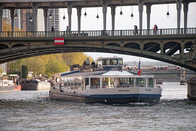 Paris en Scene 3 Course Seine River Dinner Cruise - An In-Depth Look at the Paris en Scene Dinner Cruise